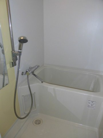 大阪市中央区東高麗橋の賃貸マンションの浴室