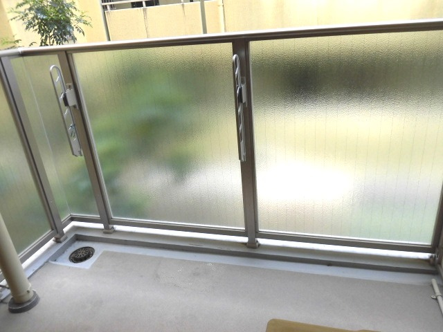 大阪市中央区東高麗橋の賃貸マンションのバルコニー