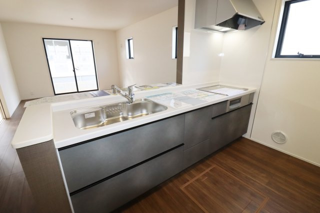 須賀川市森宿字安積田　　　　4号棟　　　西袋第1小学校、西袋中学区　のキッチン
