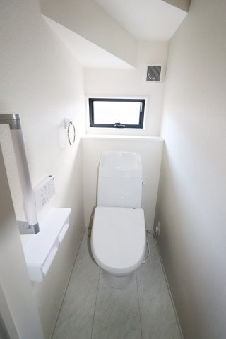 須賀川市森宿字安積田　　　　4号棟　　　西袋第1小学校、西袋中学区　の洗面所