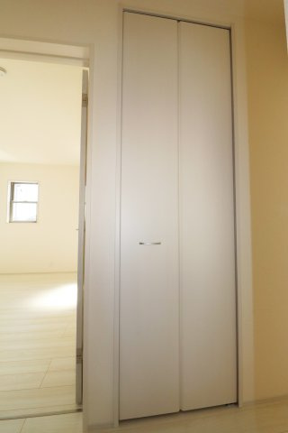 須賀川市森宿字安積田　　　　4号棟　　　西袋第1小学校、西袋中学区　の洋室|※同社施工例