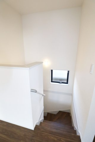 須賀川市森宿字安積田　　　　4号棟　　　西袋第1小学校、西袋中学区　の内装|2Fホール　サンルームスペース♪