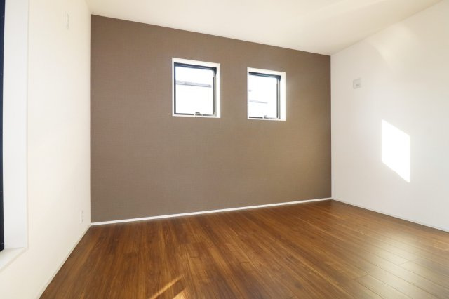 須賀川市森宿字安積田　　　　4号棟　　　西袋第1小学校、西袋中学区　の洋室