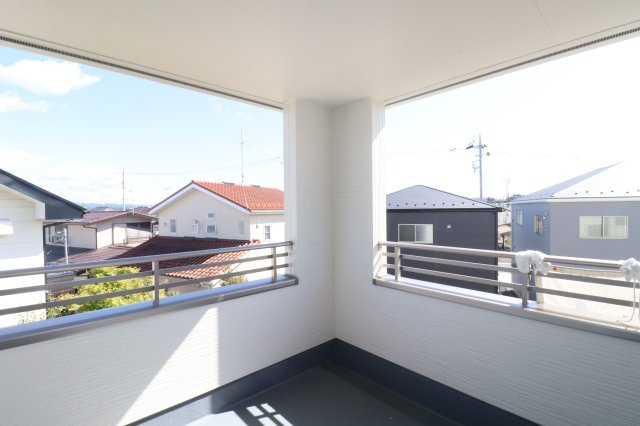 須賀川市森宿字安積田　　　　4号棟　　　西袋第1小学校、西袋中学区　のバルコニー|※同社施工例