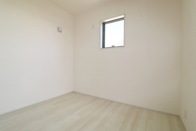 須賀川市森宿字安積田　　　　4号棟　　　西袋第1小学校、西袋中学区　の洋室|※同社施工例