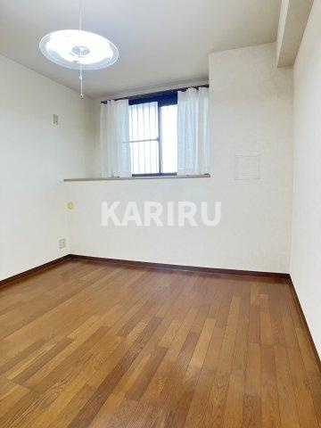 ソレーユフタバの洋室