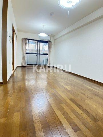 ソレーユフタバの居間・リビング