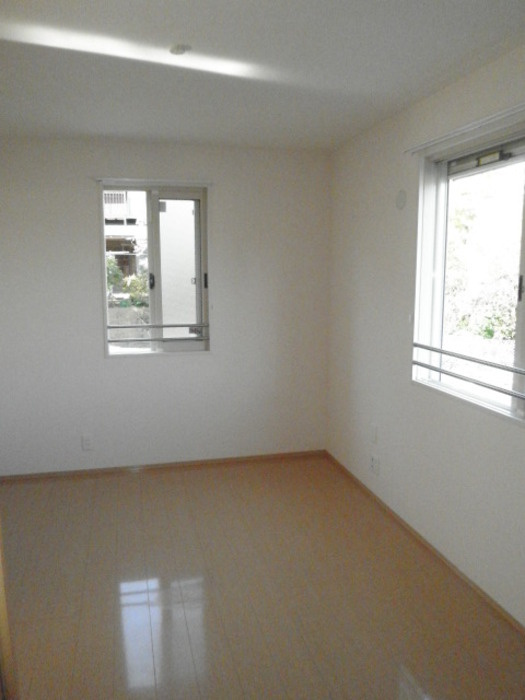 ペルーシェ B棟の内装|2面採光