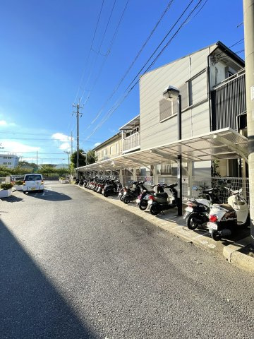 コスモワンダータウンの駐輪場|バイク置き場