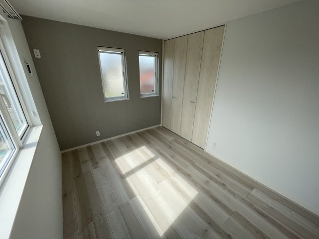 スカイタウン土気の洋室