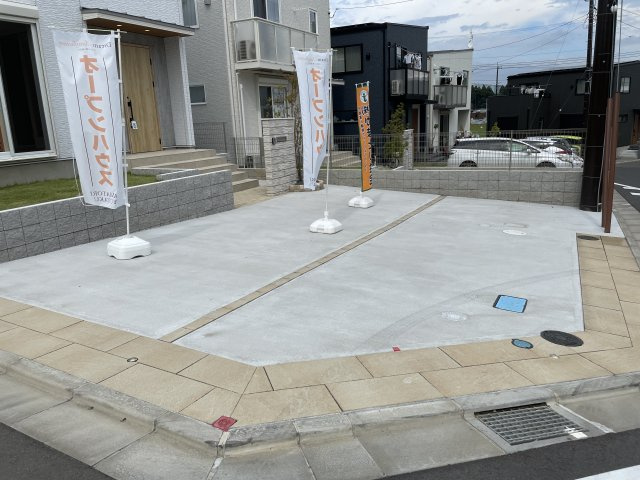 スカイタウン土気の駐車場