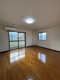 NCグリーンハイツの居間・リビング|使いやすい居間です