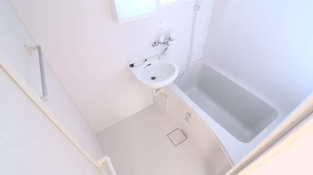 クイーンズコート東落合 C棟の浴室