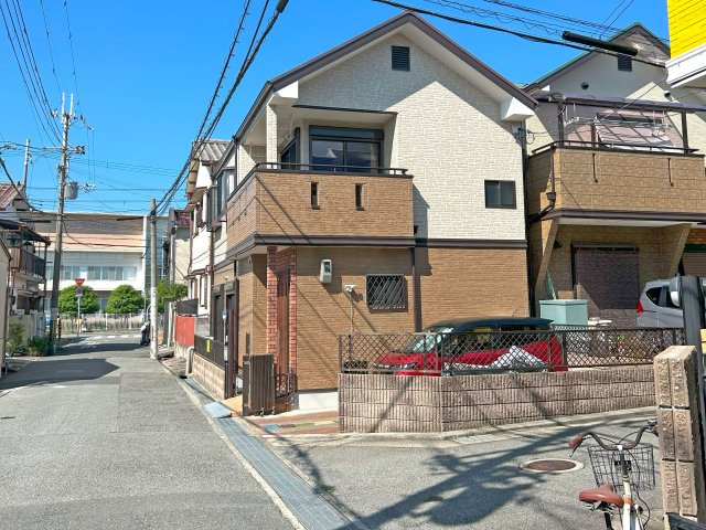 尼崎市水堂町2丁目中古戸建│2LDK+駐車1台可の外観|徒歩圏内に生活に便利な施設が充実した環境で新生活を始めませんか？