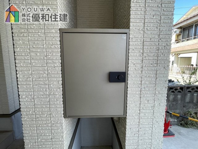 【防犯設備】 | 中古戸建　明石市鳥羽 | 宅配ボックス