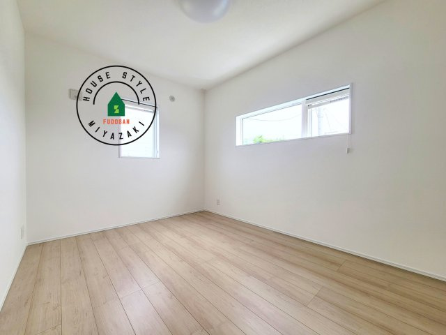 宮崎市島之内Ⅱ期（2号棟）の内観：施工例|穏やかな光が差し込む室内には、穏やかな時間が流れます。