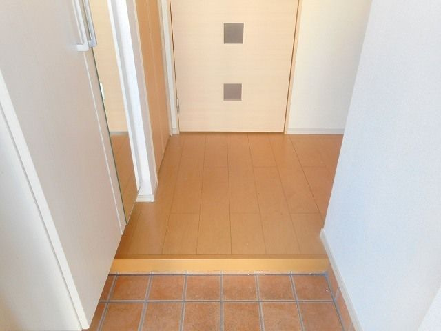 アリビエ　Ⅱの玄関|明るい玄関です