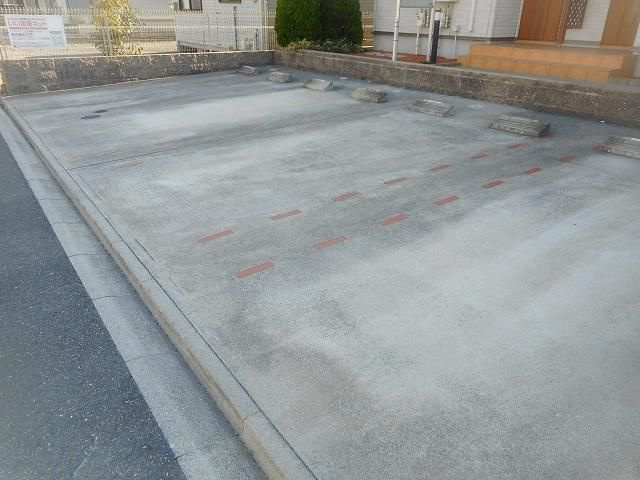 アリビエ　Ⅱの駐車場|駐車場に車を止められます