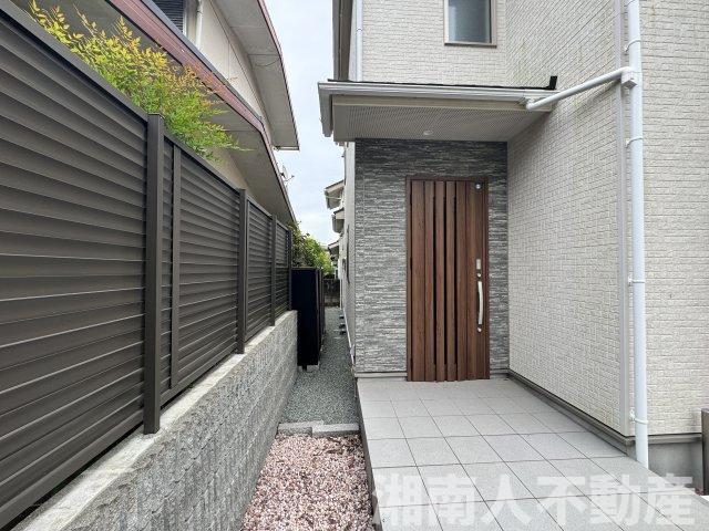 鎌倉市今泉台７丁目戸建ての玄関|毎日通る玄関はこちらです