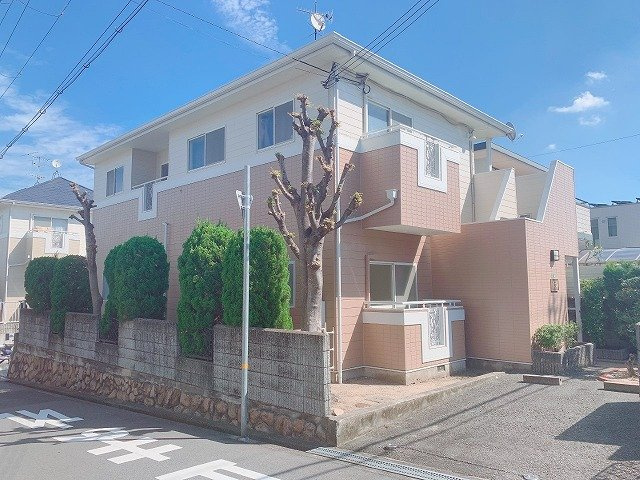 レオパレスアムールの外観|外観は落ち着いています