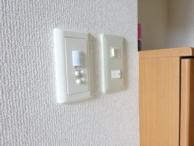 【設備】 | フィールドピアＷ | 照明人感センサースイッチ（イメージ）