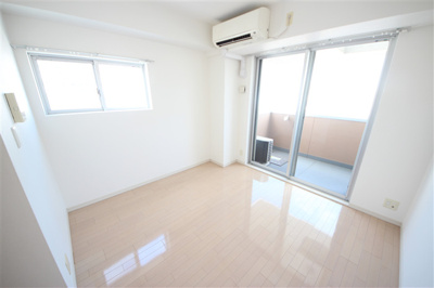 【居間・リビング】 | Dolce Vita 難波南