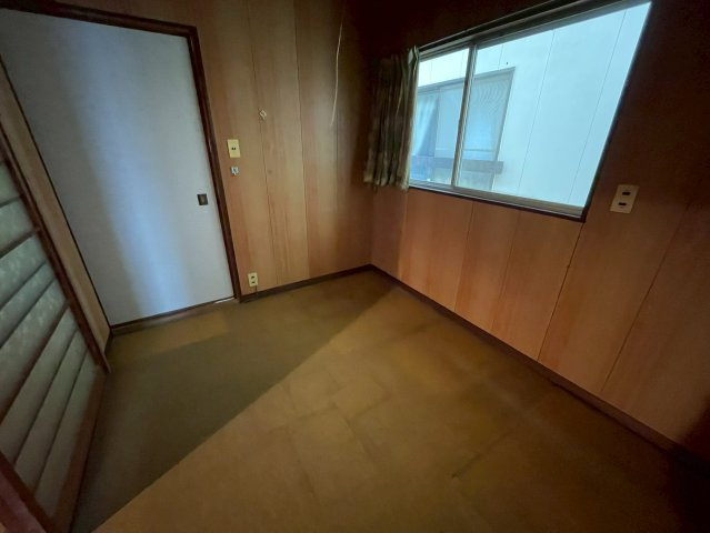 【洋室】 | 黒木綾戸貸家 | 子供部屋にも書斎にも。使い勝手のよい洋室です