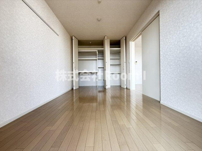 【収納】 | LifeArt・旭化成ヘーベルメゾンHEBEL HAUS | 専用の収納スペースです
※反転タイプ