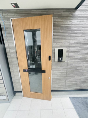 【玄関】 | リブリ・翠鳴館