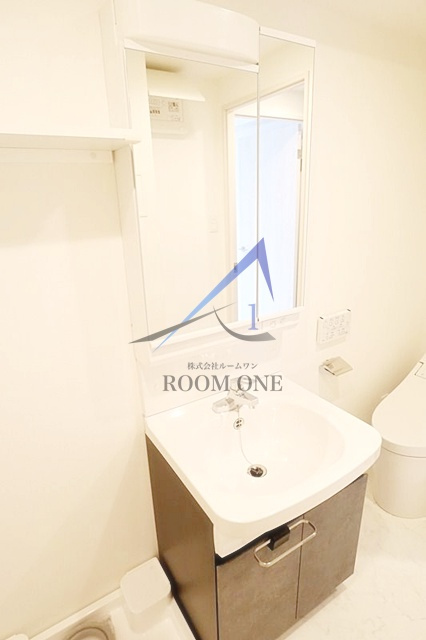 ＬＥＸＥ横濱阪東橋Ⅱの洗面所|洗面台です。