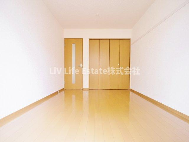 パインコート小平の寝室