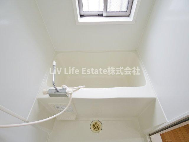 パインコート小平の浴室