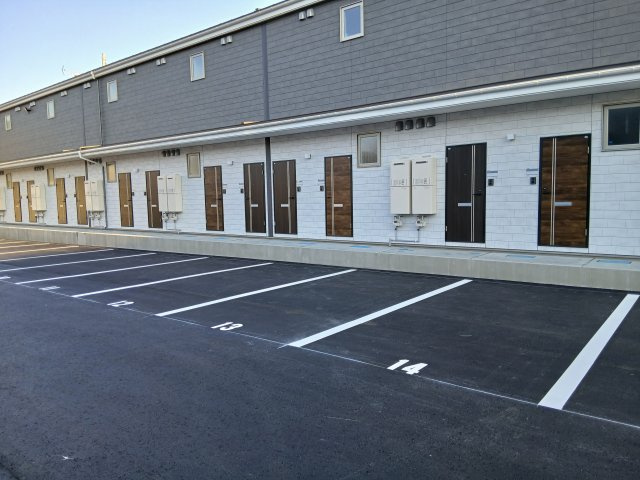 Prime Oneの駐車場