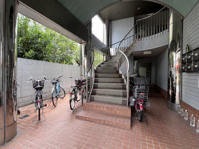 ウィステリア長居西のエントランス