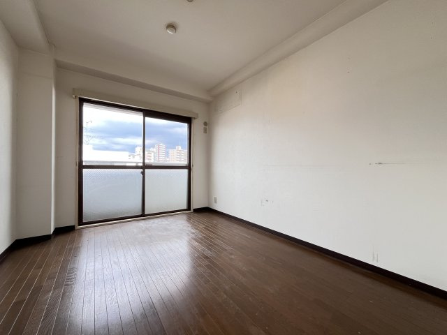 ウィステリア長居西の洋室