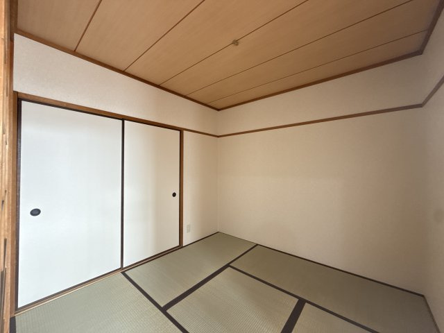 ルネシャルトＢの居間・リビング