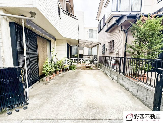 入間市下藤沢中古戸建てのその他|カーポート付きで雨から濡れずに家に入れます！2台駐車できます！