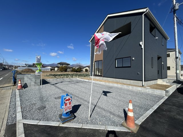 新築　桐生市相生町第17　クレイドルガーデン　１号棟の駐車場|現地写真　駐車スペースは並列3台分可能です！
