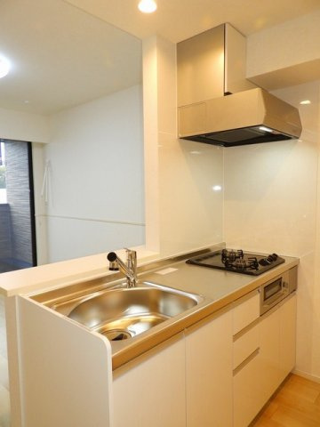 アメニティせせらのキッチン|コンパクトなキッチンで掃除もラクラク