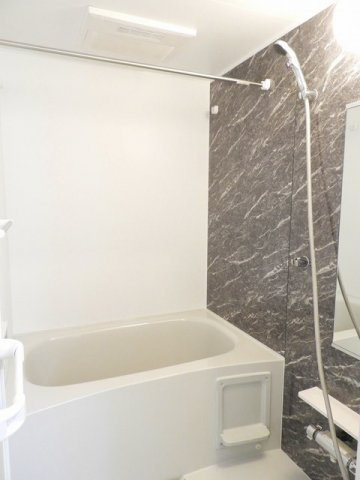 アメニティせせらの浴室|ゆったり過ごせるお風呂です