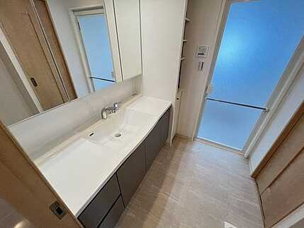 フローレンス吉島通りグランドアークの独立洗面台