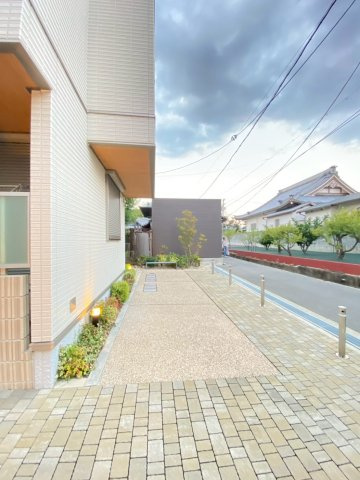 オークレストの駐車場