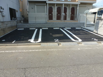 【駐車場】 | Ｌｕｃｅｎｔｅ (ルチェンテ)