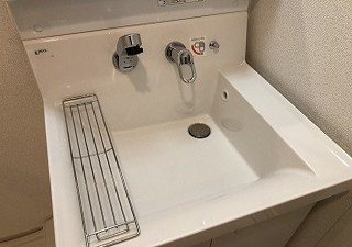 新品家具付きマンション市谷本村町12(KaGood東京)の独立洗面台