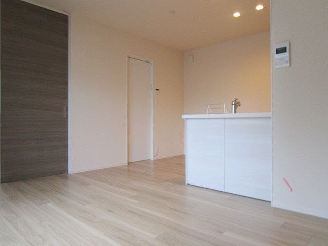 Ｐｉｎｅ　Ｇｒｏｖｅ　ＤＡＩＴＡの洋室|★リビング別角度★