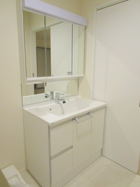 Ｐｉｎｅ　Ｇｒｏｖｅ　ＤＡＩＴＡの洗面所|★便利な独立洗面台★