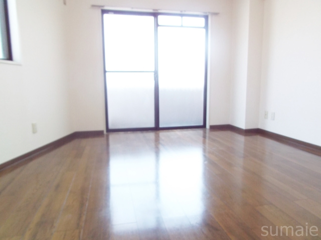 カーサシンセラーのその他|陽当たり良好な洋室です☆