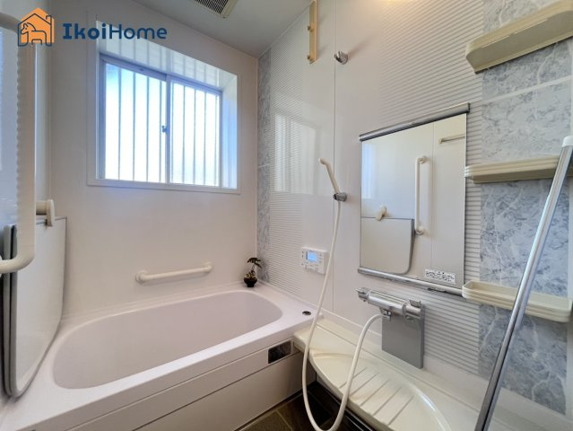 神戸市西区今寺　中古戸建の浴室|【ホームページに現地動画掲載中】●年中無休：当日予約可●浴室暖房乾燥機付き。寒い時期や梅雨時期に便利