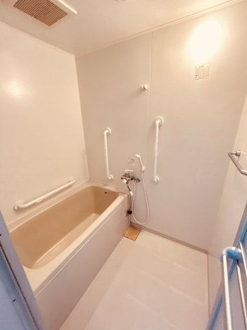 エンゼラート明石の浴室