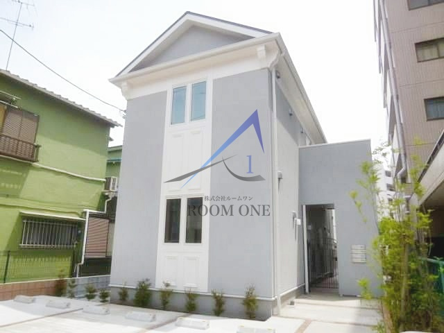 フィオーレのエントランス|エントランスです。